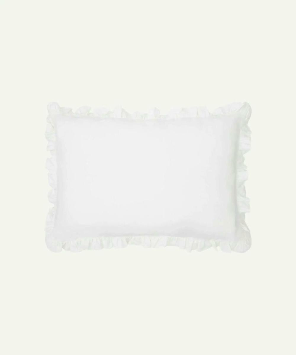 The Ruffled Casita Linen Pillowslips Set In White Bedding